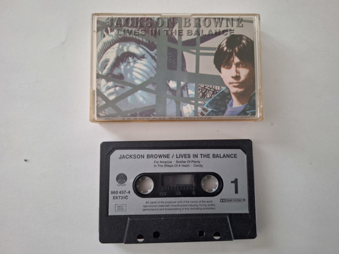JACKSON BROWNE - LIVES IN THE BALANCE c-kasetti