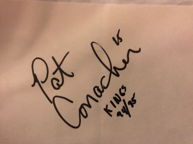 Pat Conacher nimikirjoitus paperilla