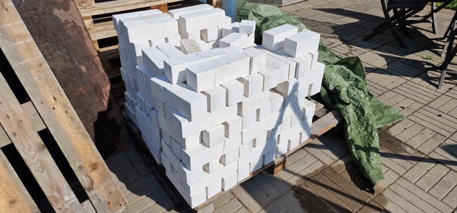 Valkoisia tiiliä, 285x85x85