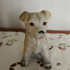Istuva koira figuuri - pikkukuva 1