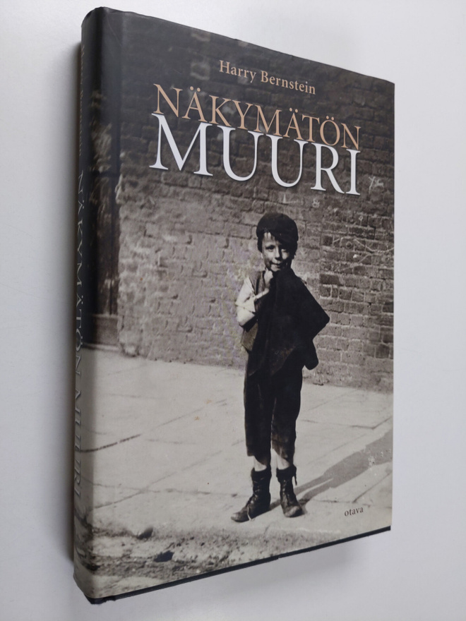 Harry Bernstein : Näkymätön muuri
