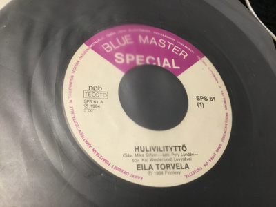 Eila Torvela Hulivilityttö single Blue Master 1984