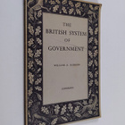 William A. Robson : The British system of government - pikkukuva 1