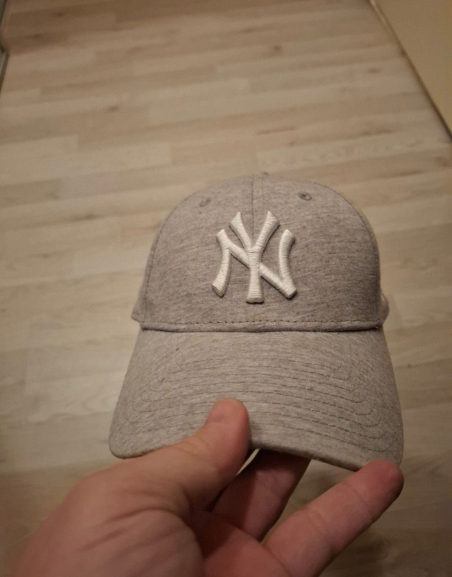 NY lippis