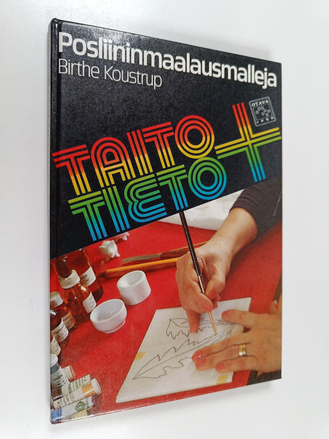 Birthe Koustrup : Posliininmaalausmalleja