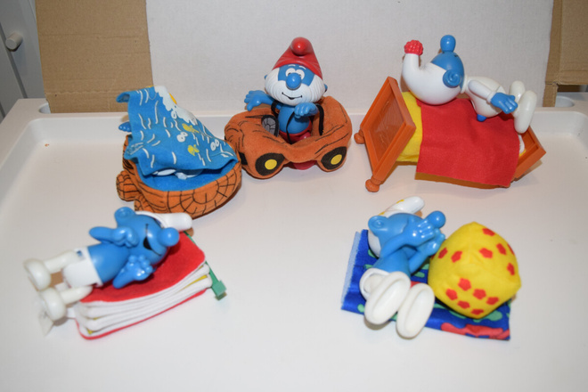 mcdonalds happy meal lelu smurffit koko setti