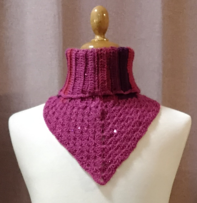 Alina´s Handmade käsityö kauluri violetti, pinkki, fuksia