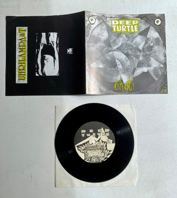 Deep Turtle/Uhrilampaat: Me / Ghoti 7" split