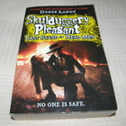 Derek Landy Skulduggery Pleasant Last Stand of Dead Men -nid - pikkukuva 1