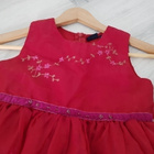 Punainen KidsKids kirjailtu Mekko / Juhlamekko - koko 120cm - pikkukuva 2