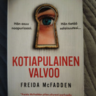Freida McFadden: Kotiapulainen valvoo - pikkukuva 1