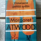 Margaret Atwood - Viimeisenä pettää sydän (sid.) - pikkukuva 1