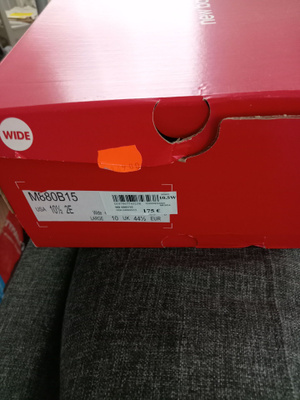 New balance kengät