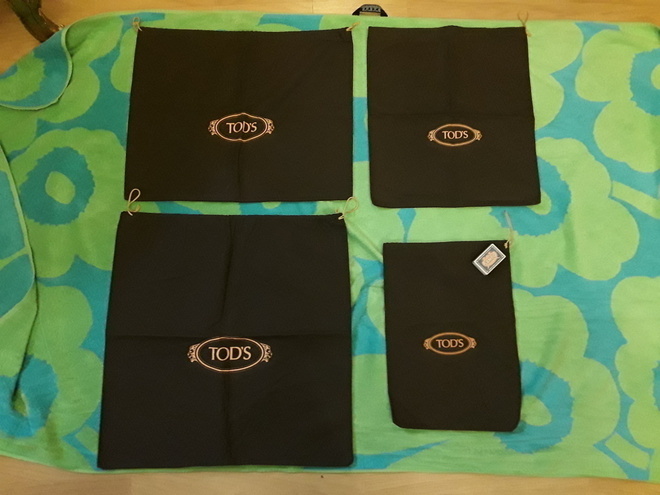 4 x  TOD'S DUSTBAG. LAUKUN SUOJUS/ PÖLYPUSSI