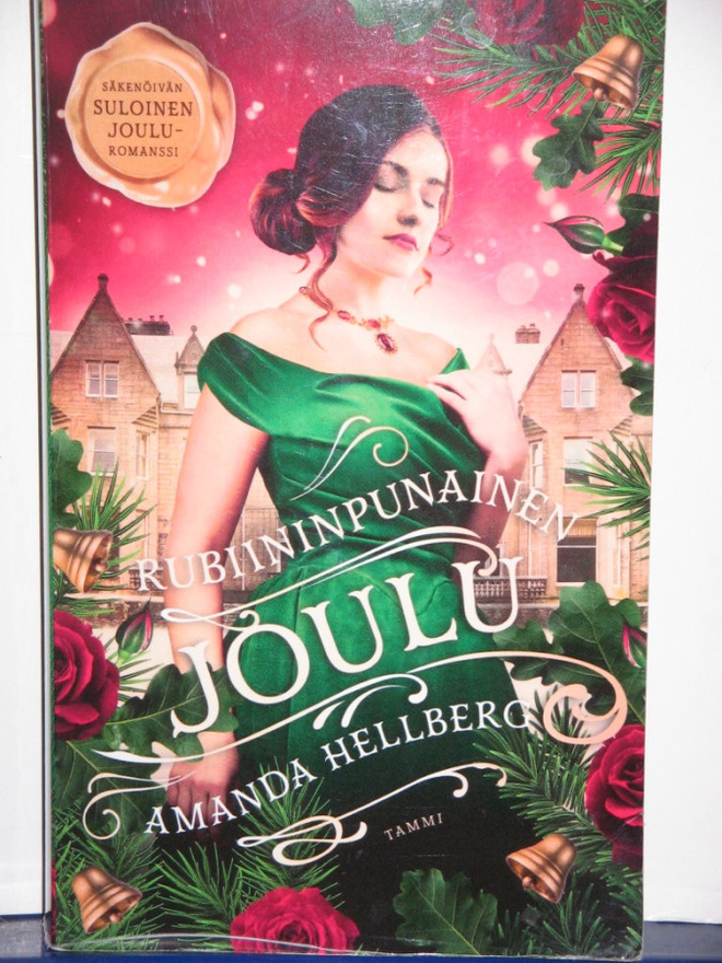 Amanda Hellberg : RUBIININPUNAINEN JOULU