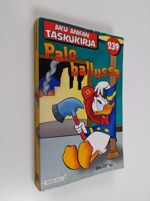 Walt Disney : Palo hallussa