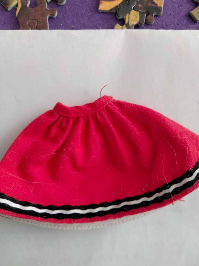 Barbie keräily puolihame.