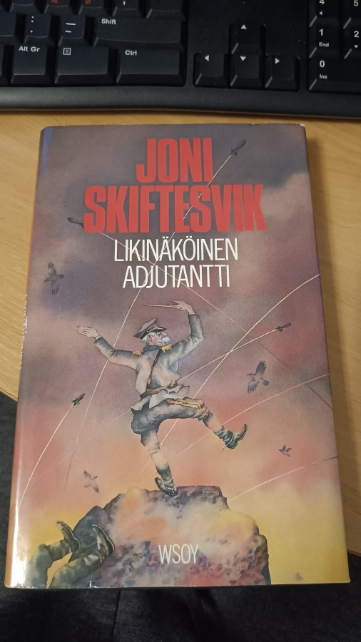 Joni skiftesvik likinäköinen adjutantti