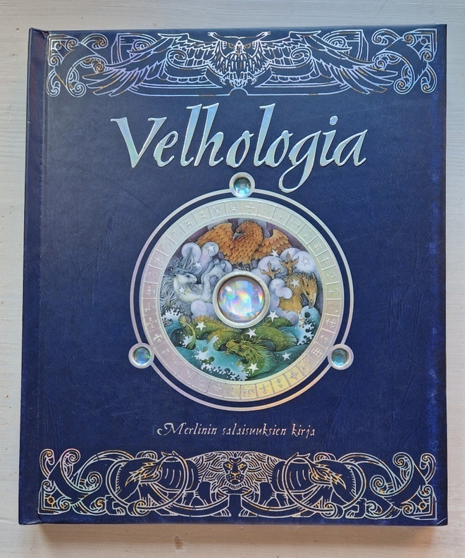 Velhologia – Merlinin salaisuuksien kirja
