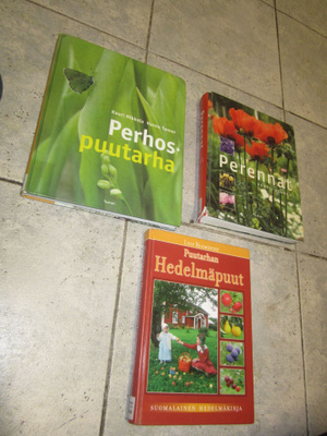 PERENAT, HEDELMÄPUUT, PERHOSPUUTARHA