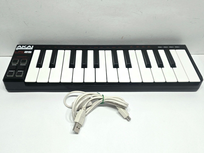 Akai LPK25 Performance Midi USB Keyboard