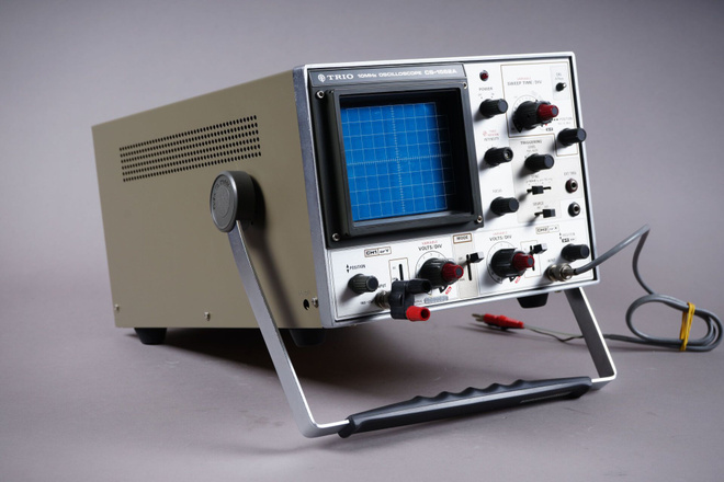 1059. Trio CS-1562A analoginen oskilloskooppi.
