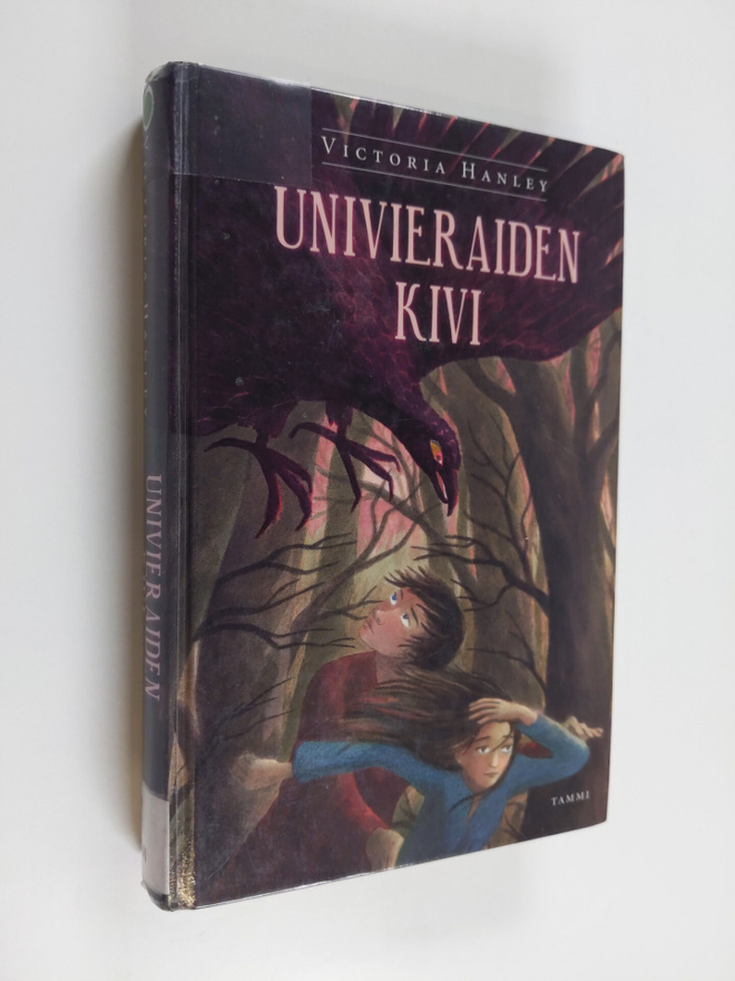 Victoria Hanley : Univieraiden kivi
