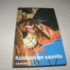 Enid Blyton Viisikko Kuiskausten saarella  -nid - pikkukuva 1