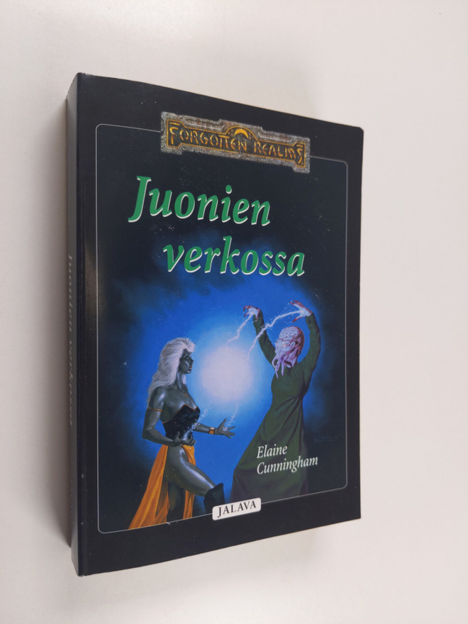 Elaine Cunningham : Juonien verkossa