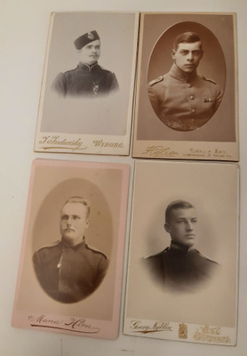 Visiittikortit sotilaista 1900-luvun alkupuoli