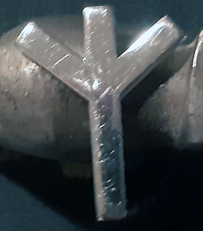 Yilwaz -riimupinssi - Elämän riimu - Korkeus 2 cm