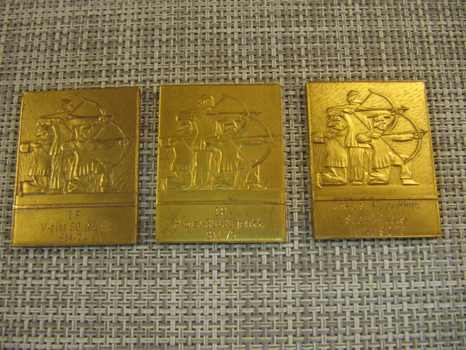Ampumamitaleita 3 kpl 1974-1975.