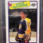 STEVE DUCHESNE 1988-89 O-PEE-CHEE # 182 KINGS ROOKIE CARD - pikkukuva 1