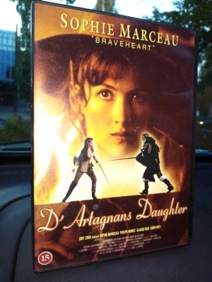 DVD D'Artagnans Daughter ( SIS POSTIKULU)