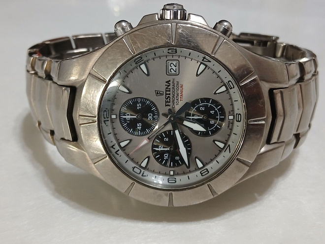 Miesten Festina Chronograph Titanium -kello