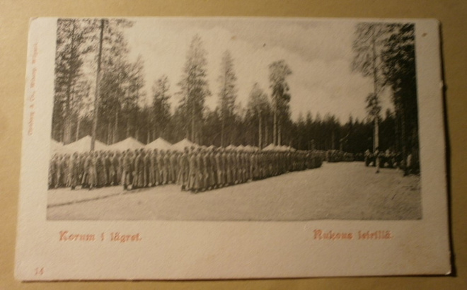 Tarkk'ampujapataljoona kokoontuneena rukoukseen (1900-1903)