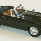 Ertl Jaguar E-type roadster, vihreä, 1:18 - pikkukuva 1