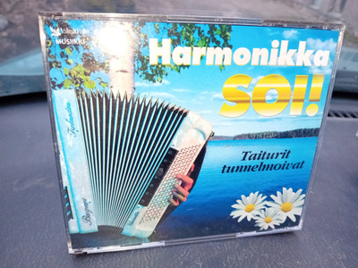 4cd Harmonikka soi ( SIS POSTIKULU  )