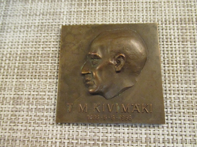 T. M. Kivimäki 60 V mitali 1956 /Essi Renvall -56