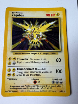 Pokemon kortti Zapdos 16/102