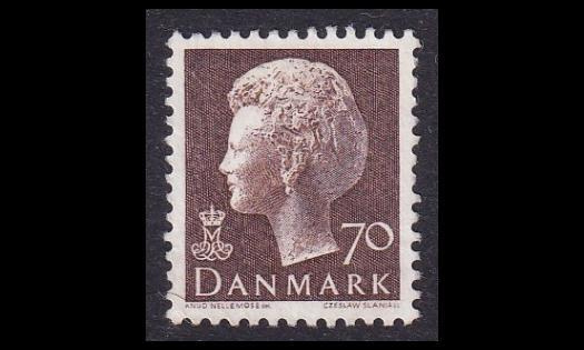 Tanska 570 ** Margrethe 70 öre ruskea (1974)