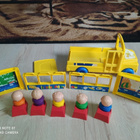 Tupperin koulubussi - pikkukuva 1