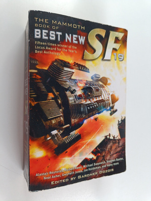 The mammoth book of best new science fiction : 19th annua...