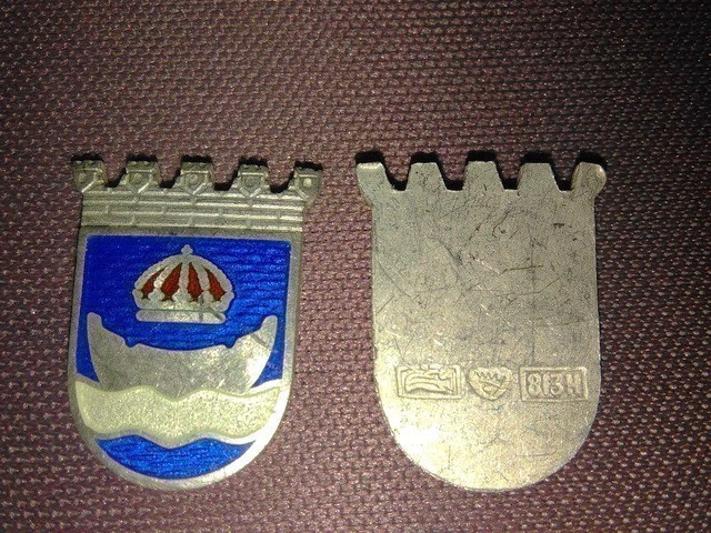 Hamina Hopea / Emali Pieni Vaakuna koru?