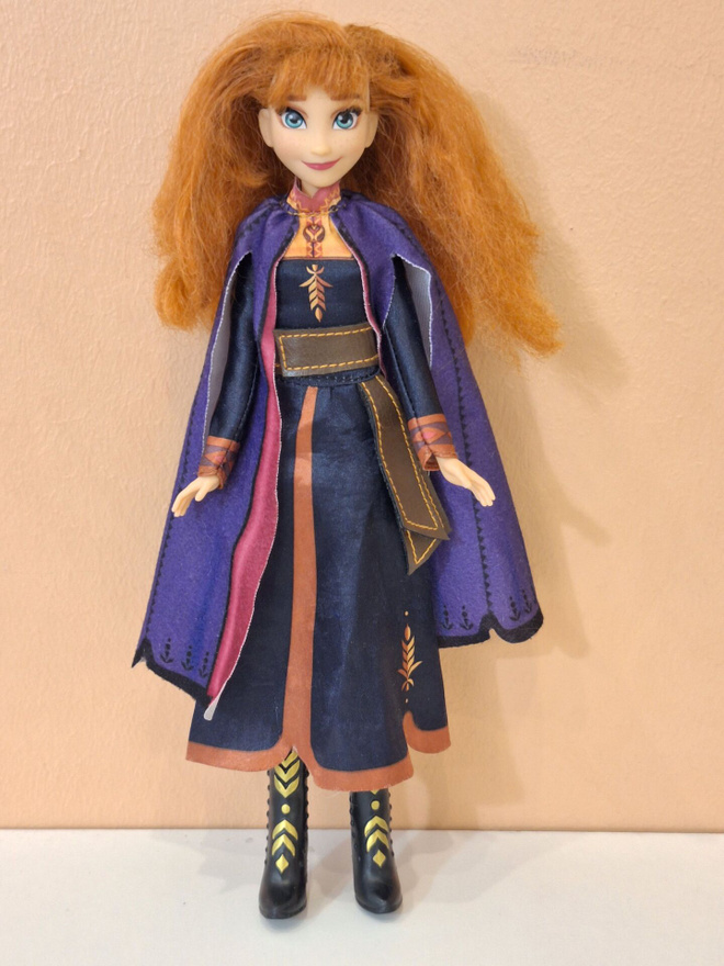 Frozen II Anna barbie