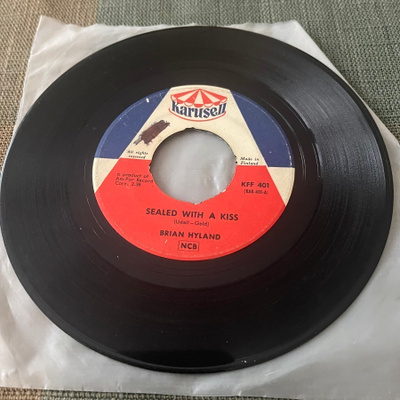 BRIAN HYLAND: Sealed With A Kiss *Summer Job * FIN 1962