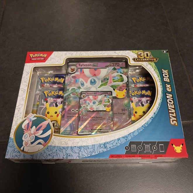 Pokemon 30th Celebration Sylveon ex box