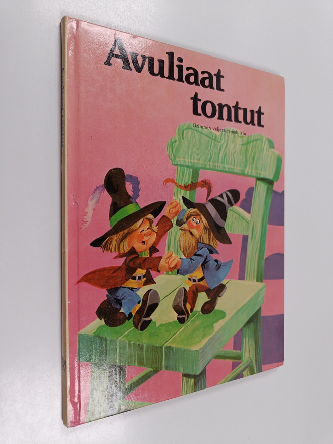 Meri (suom.) Starck : Avuliaat tontut : Grimmin veljesten...