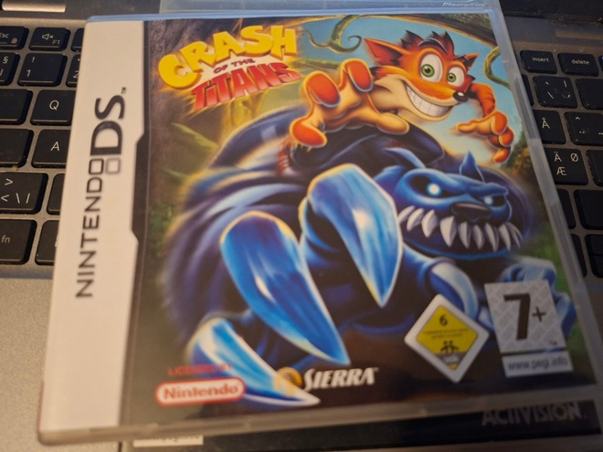 Nintendo DS Crash of The Titans  CIB