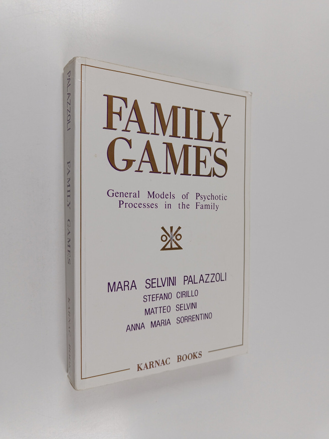 Family games : general models of psychotic processes in t...